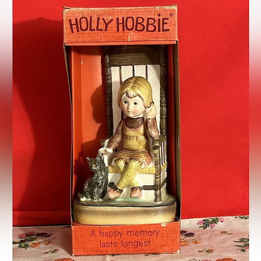 VTG American Greetings Holly Hobbie 4.5” Ceramic Figurine In Box